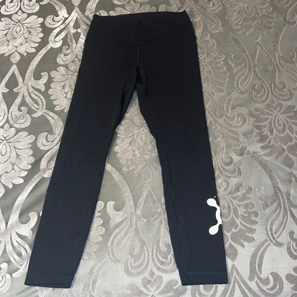 Lululemon high waisted orangetheory leggings
